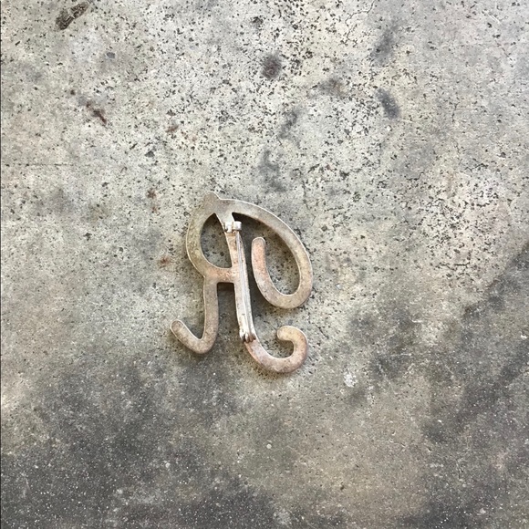 Rhinestone Initial R Pin - Picture 2 of 2